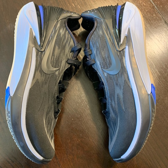Nike Air Zoom G.T. Cut 2 Basketball shoes - Picture 3 of 9